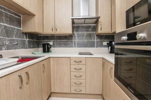 KITCHEN- click for photo gallery